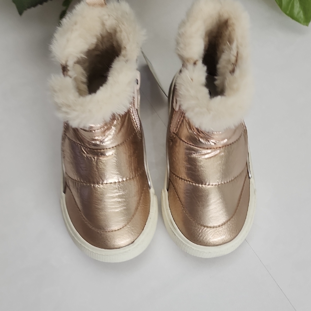 Kids Metallic Rose Gold Fur-Lined Winter Boots